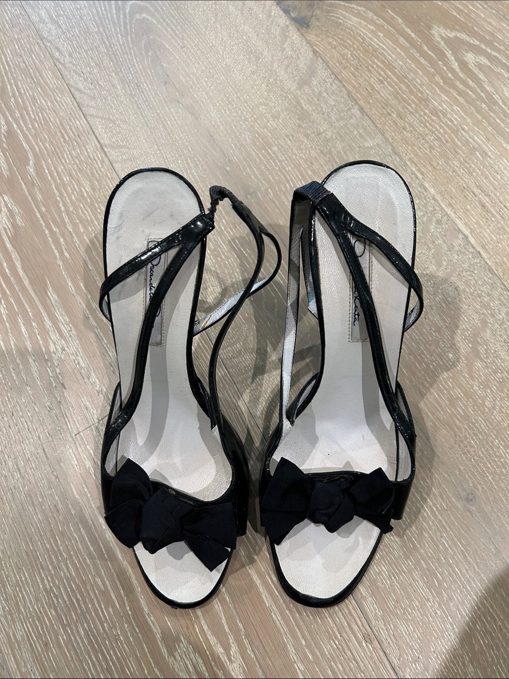 Oscar de La Renta Black Bow Slingback Heeled Sandals